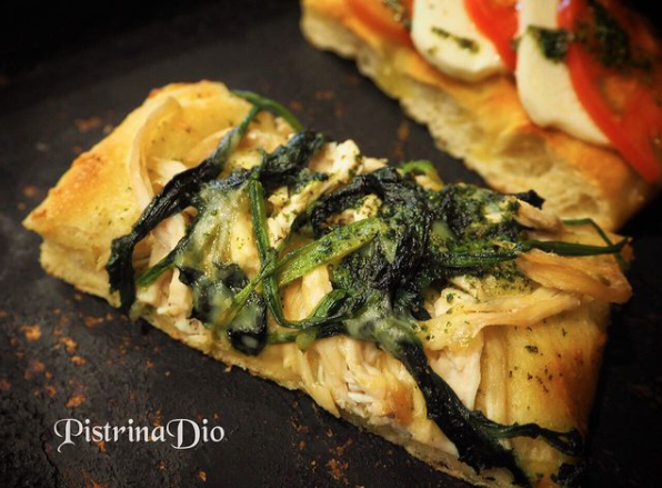 ほうれん草鶏むね肉のフォカッチャ